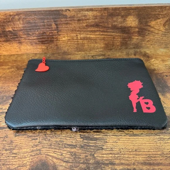 NWOT Betty Boop‎ × Ipsy makeup bag Vegan Black Leather and Sequins - Picture 4 of 4